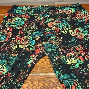 Lularoe leggings. Size 2x. Very good condition.